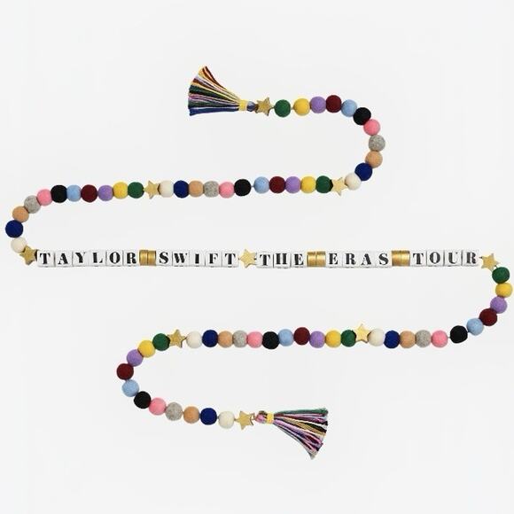 SHIPS IN 24 HRS Taylor Swift The Eras Tour HOLIDAY CHRISTMAS GARLAND - Picture 1 of 5